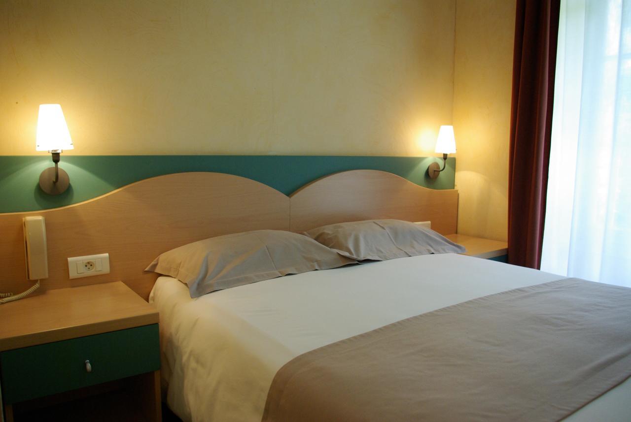 Le Mirval Hotel La Brigue Екстериор снимка