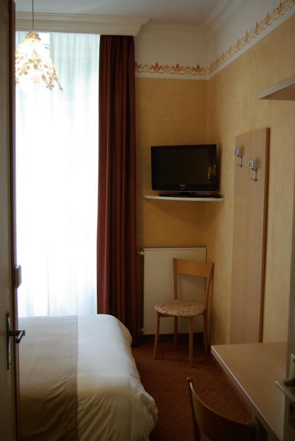 Le Mirval Hotel La Brigue Екстериор снимка