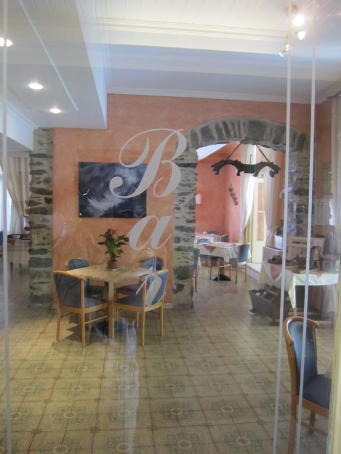 Le Mirval Hotel La Brigue Екстериор снимка
