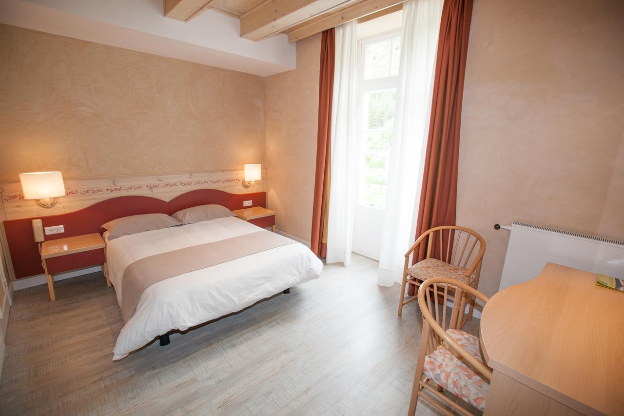Le Mirval Hotel La Brigue Екстериор снимка